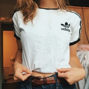 Cropped Adidas T-Shirt